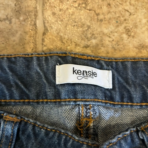 Kensie distressed skinny jeans size 4 - Picture 3 of 4